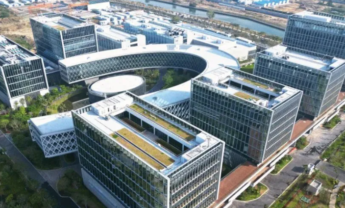 方寅企开仓储周转物料解决方案：打包堆叠器具定制指南